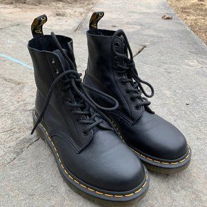 Dr Martens 1460 Pascal Boots Black, Size 8, $Firm